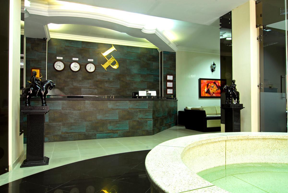 Luxor Plaza Hotel بيريرا المظهر الخارجي الصورة