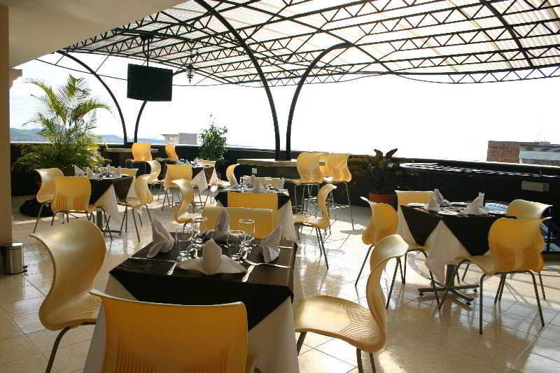 Luxor Plaza Hotel بيريرا المظهر الخارجي الصورة