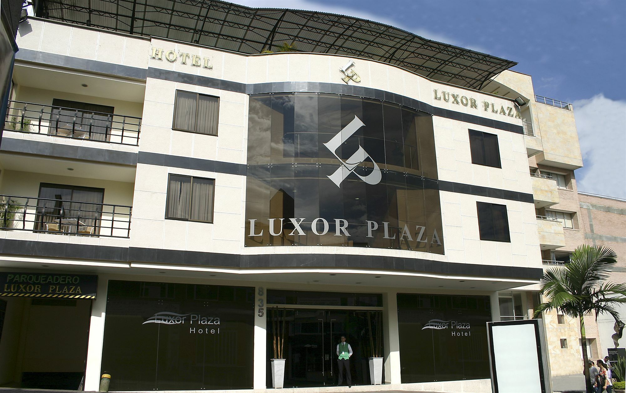 Luxor Plaza Hotel بيريرا المظهر الخارجي الصورة